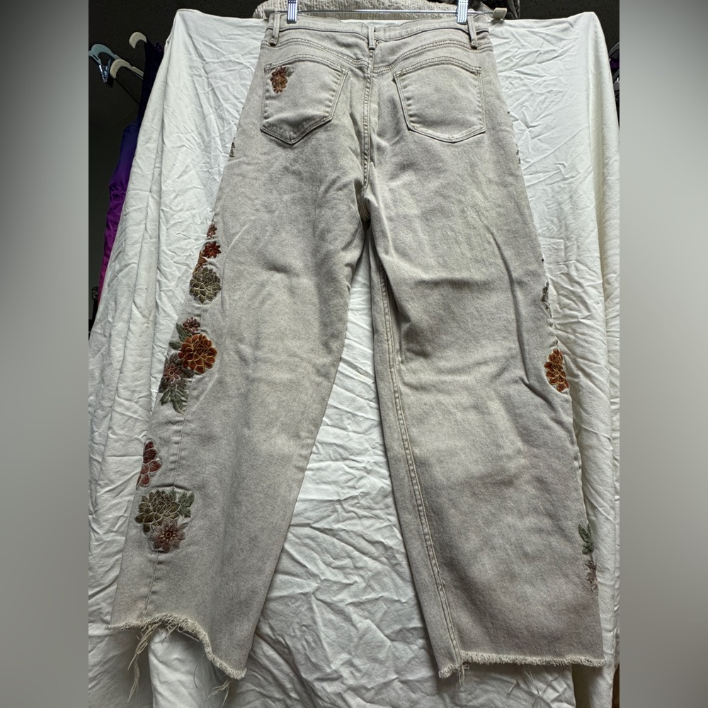 DRIFTWOOD (sold by FREE PEOPLE) Beige-ish embroidered jeans - Picture 3 of 11